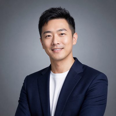 陈明轩,成免费网站创始人兼CEO,正面职业照